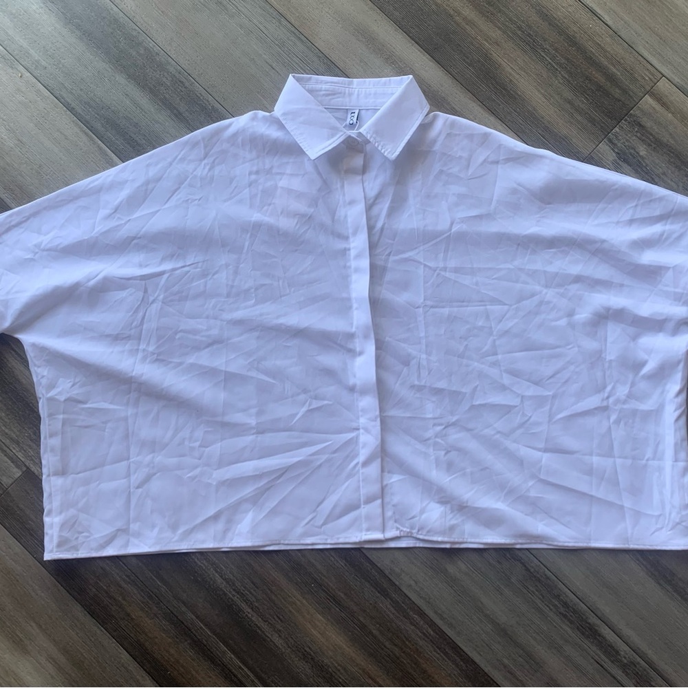 Cropped White Button-Up Collared Top